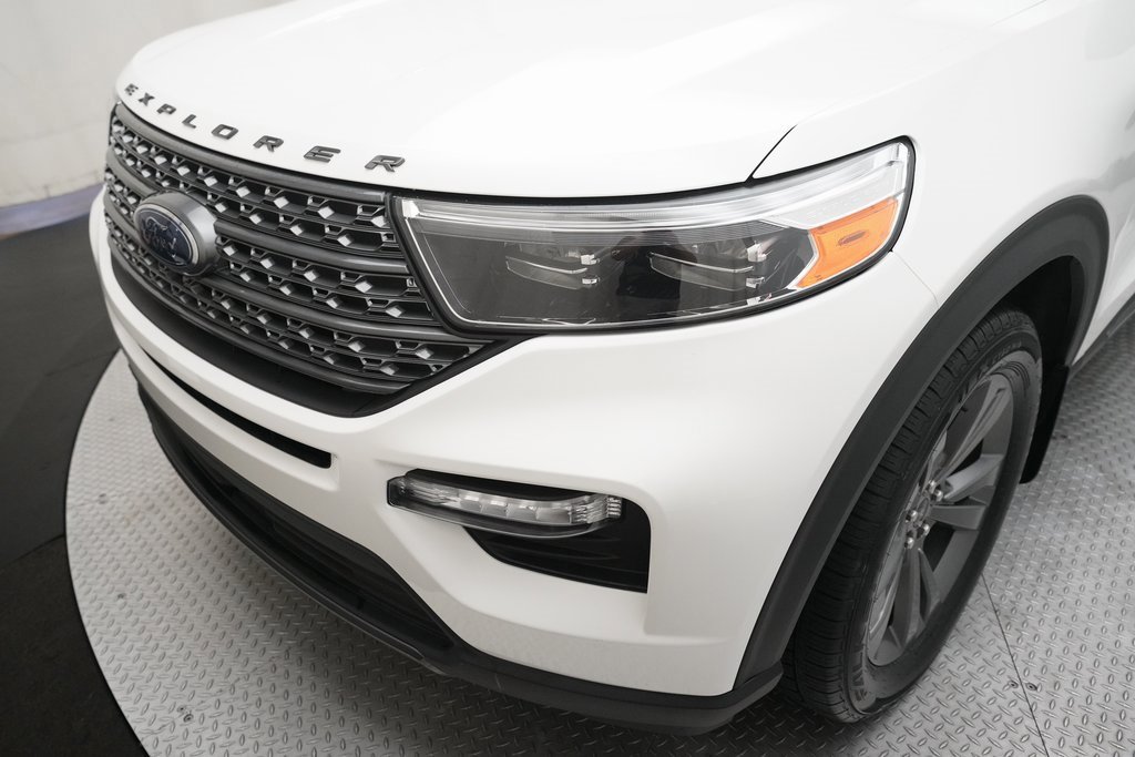 Used 2021 Ford Explorer XLT w/ XLT Sport Appearance Package image 23