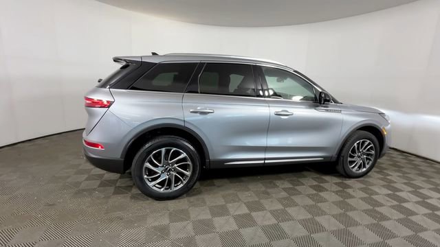 Used 2022 Lincoln Corsair AWD w/ Equipment Group 101A image 4