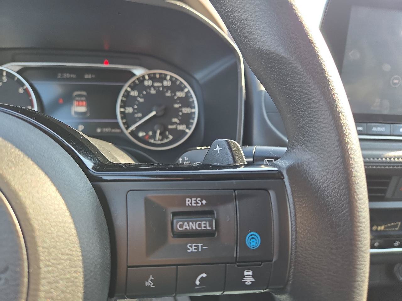 Used 2023 Nissan Rogue SV AWD/4WD image 21