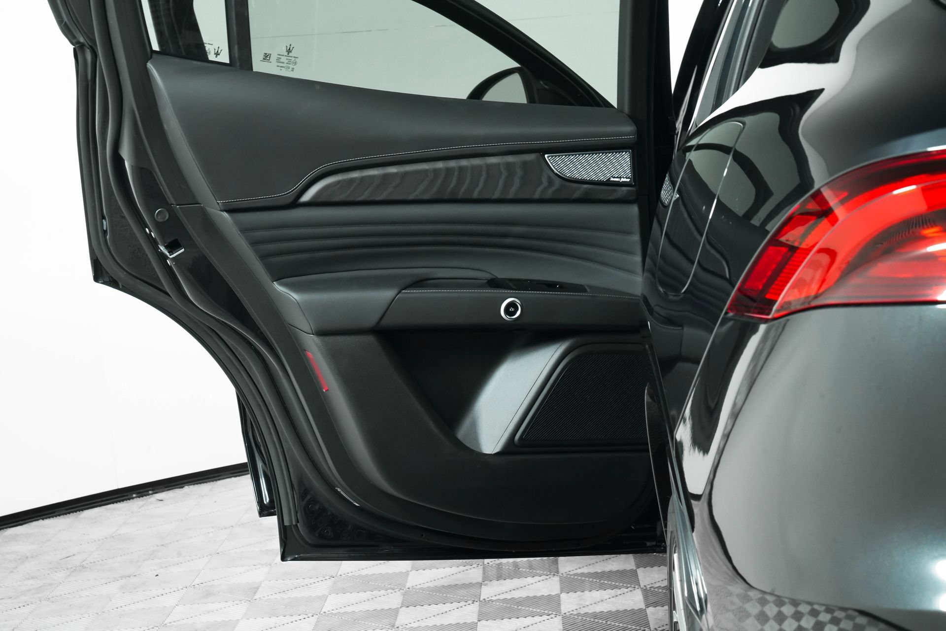 Used 2025 Maserati Grecale GT AWD/4WD image 17