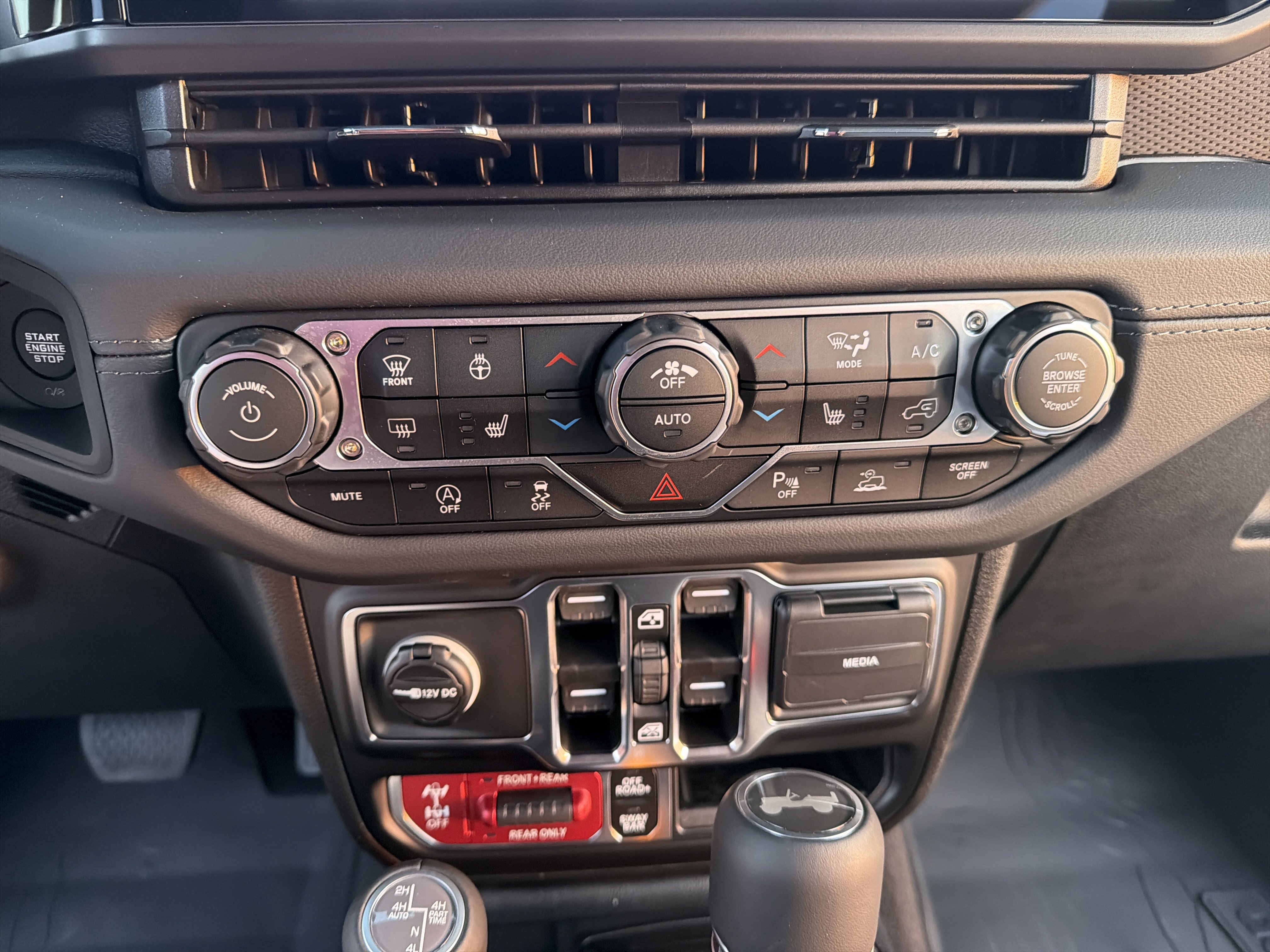 New 2026 Jeep Wrangler Unlimited Rubicon image 25