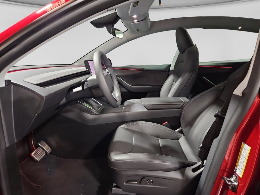 Used 2026 Tesla Model Y Long Range AWD/4WD image 16