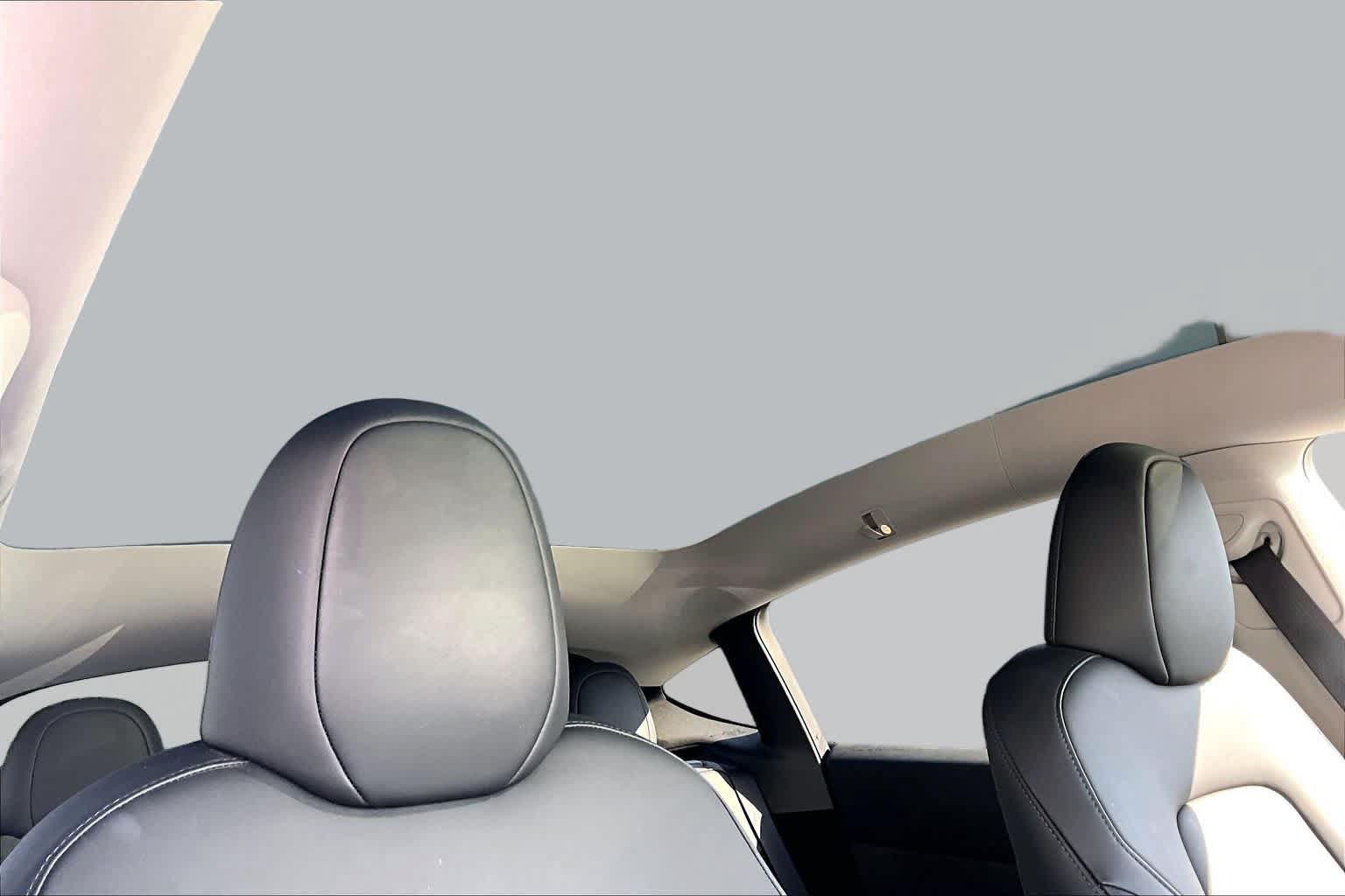 Used 2023 Tesla Model Y AWD image 13