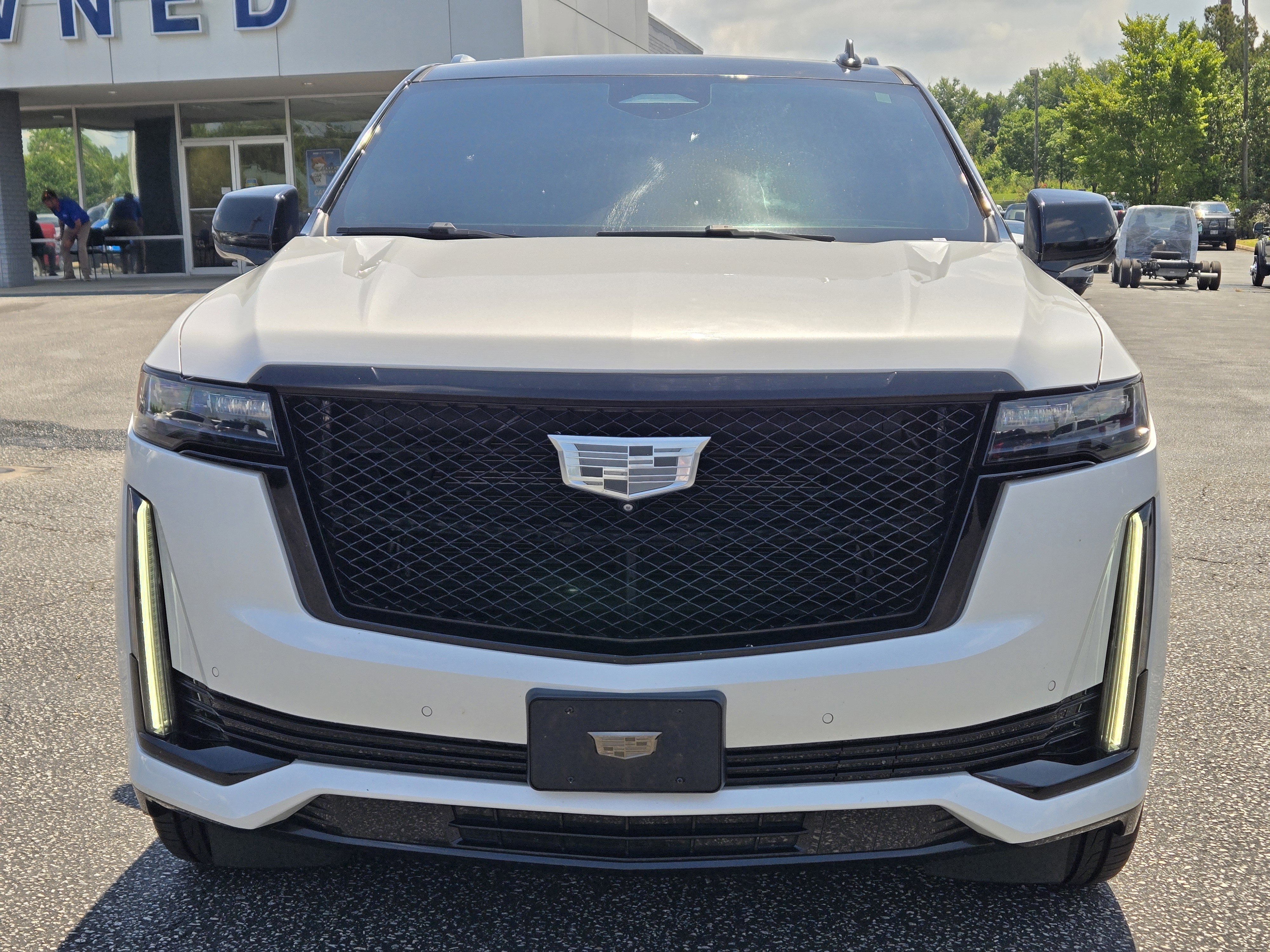 Used 2021 Cadillac Escalade Sport w/ LPO, ONYX Package RWD image 3