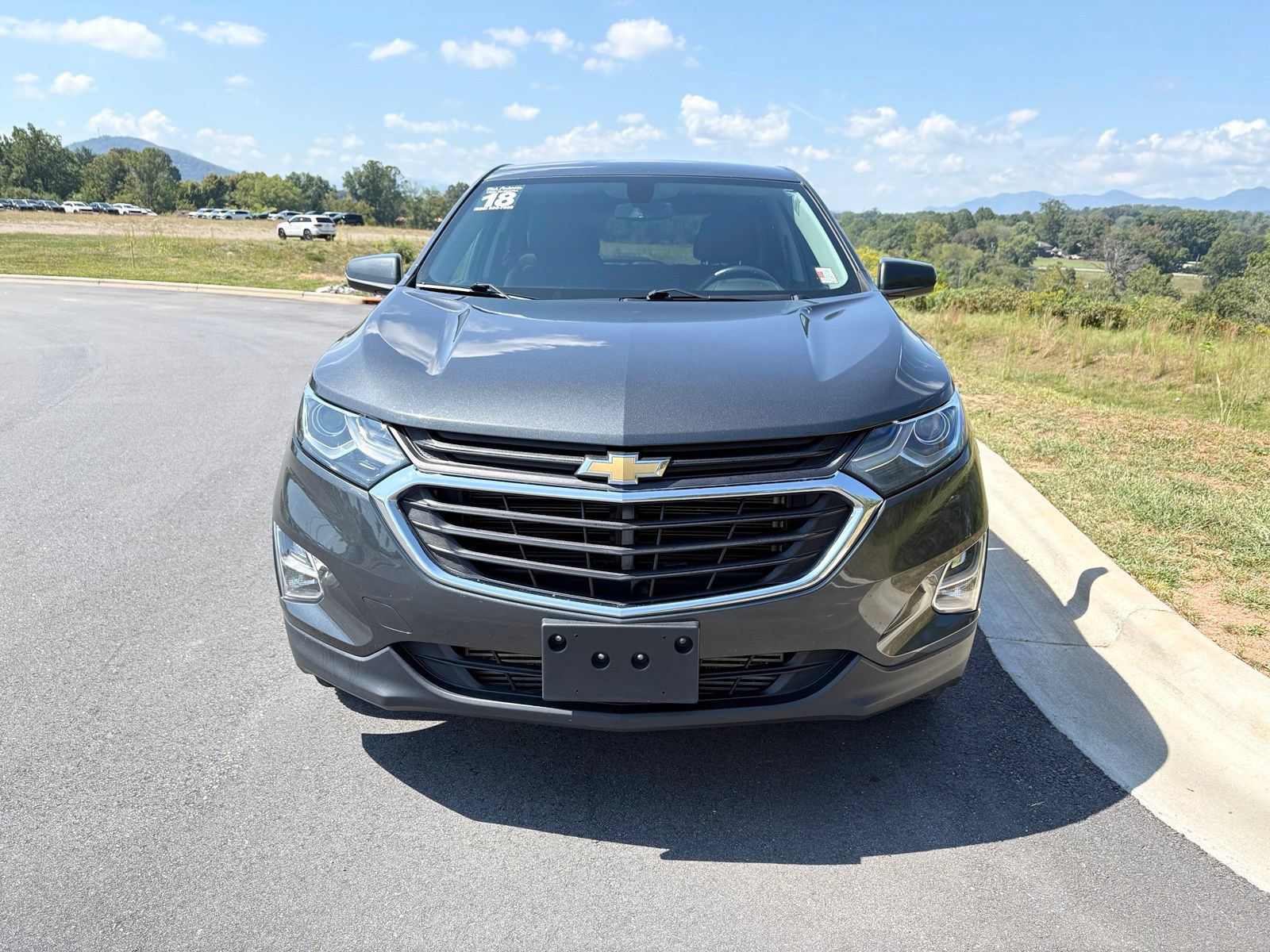 Used 2018 Chevrolet Equinox LT AWD/4WD image 2