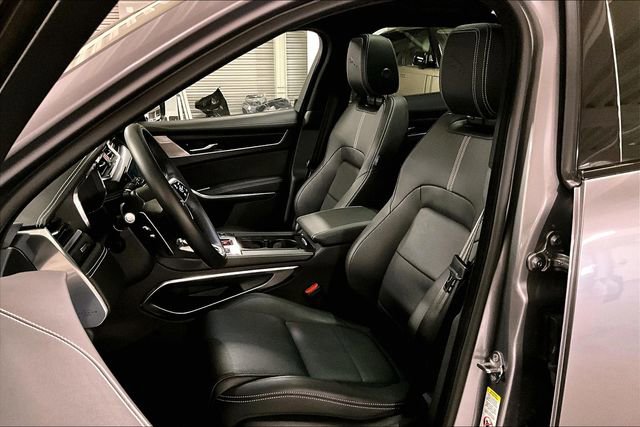 Certified 2025 Jaguar F-PACE R-Dynamic S image 15