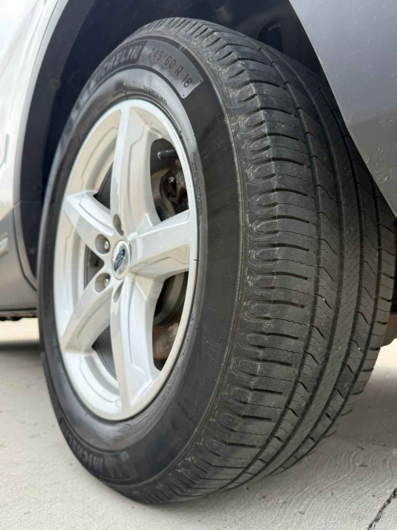 Used 2019 Ford Explorer XLT w/ Equipment Group 202A FWD image 9