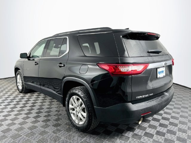 Used 2020 Chevrolet Traverse LT w/ Driver Confidence II Package AWD/4WD image 4