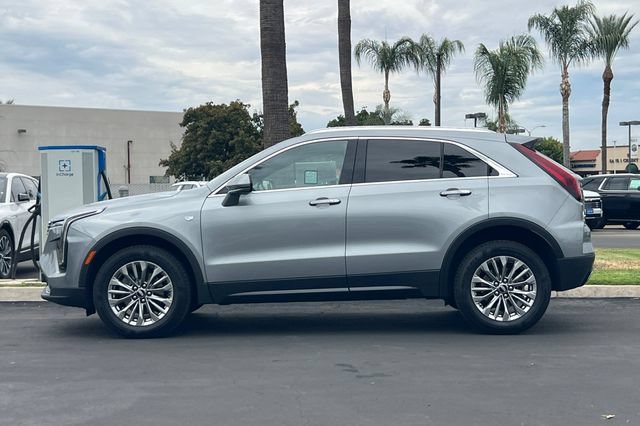 Used 2024 Cadillac XT4 Premium Luxury AWD/4WD image 7