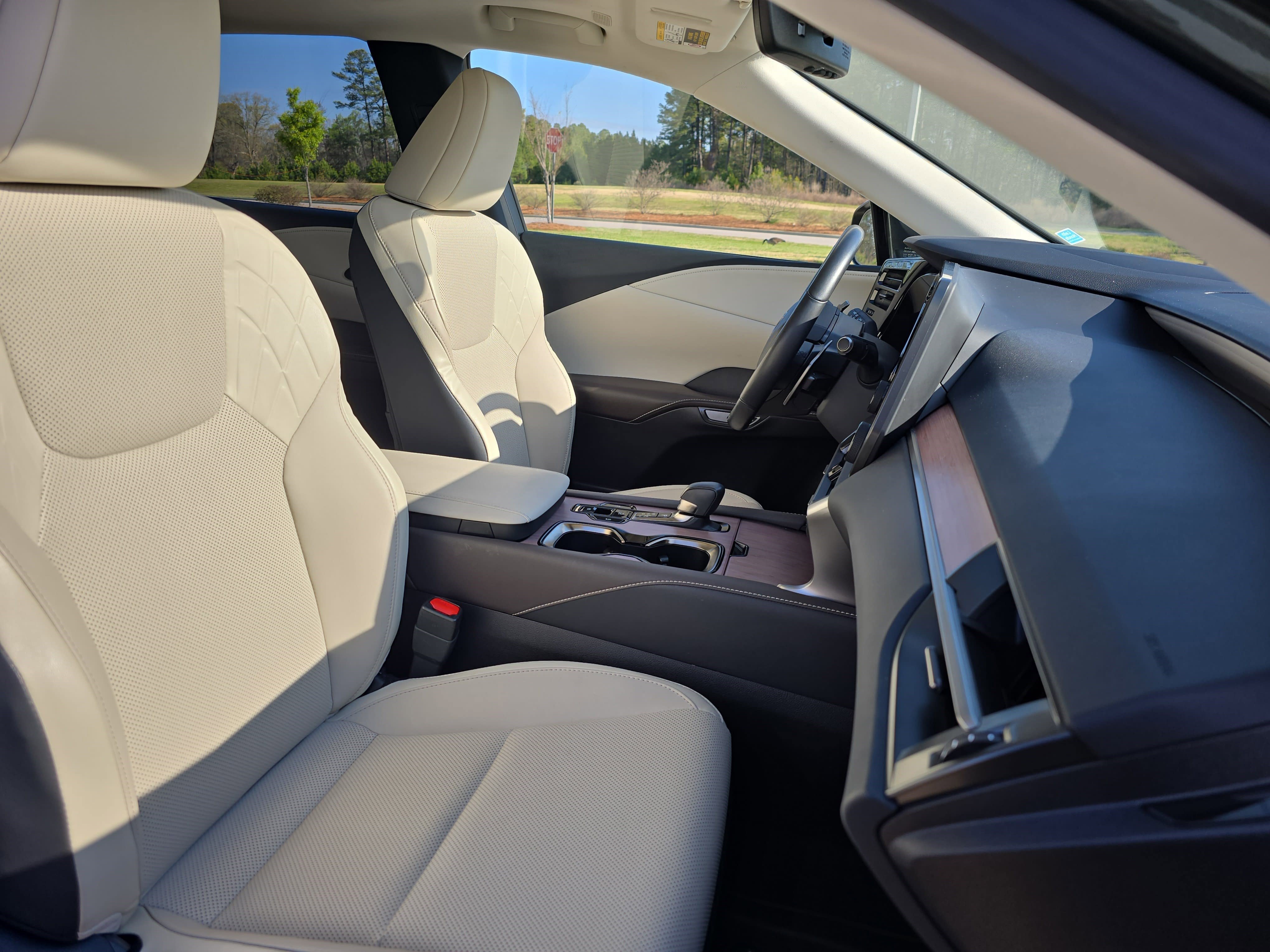 Used 2023 Lexus RX 350 Premium w/ Accessory Package image 10