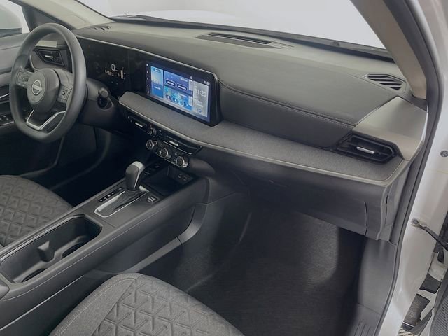 Used 2025 Nissan Kicks SV FWD image 27