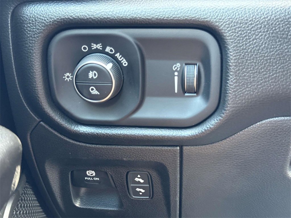 New 2026 RAM 1500 4x4 Crew Cab image 20