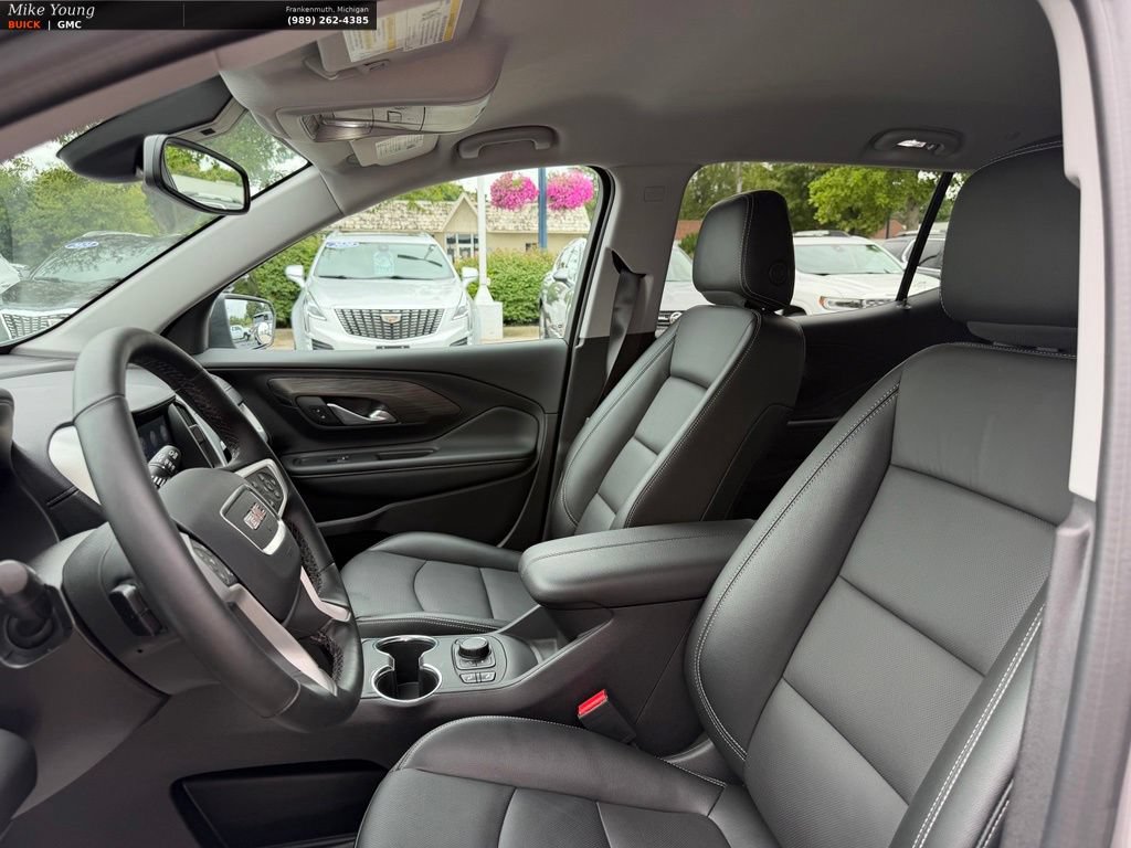 Used 2024 GMC Terrain SLT FWD image 16