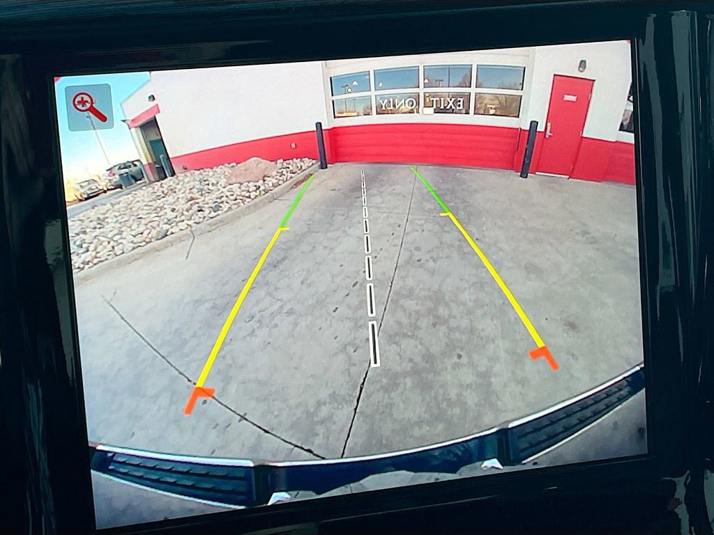 Used 2024 RAM 1500 Laramie image 14