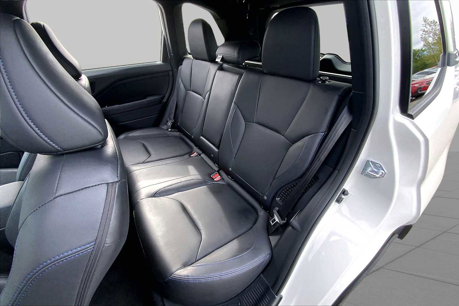 Used 2025 Subaru Forester Limited AWD/4WD image 21