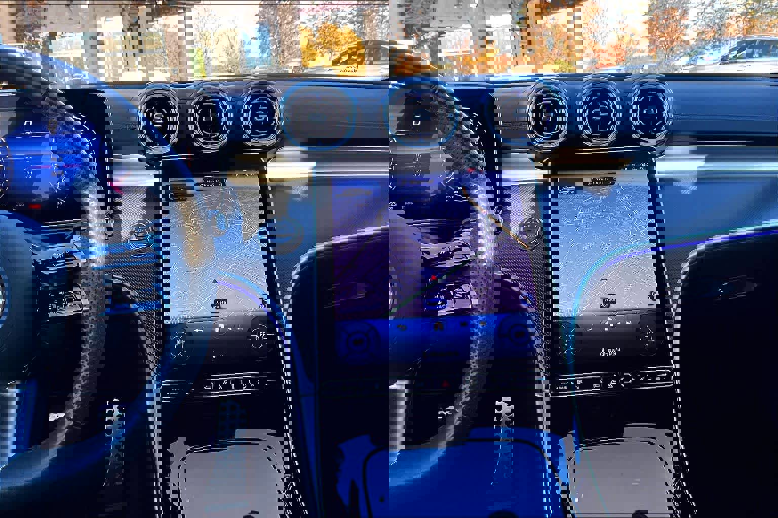 Used 2025 Mercedes-Benz C 300 Sedan image 7