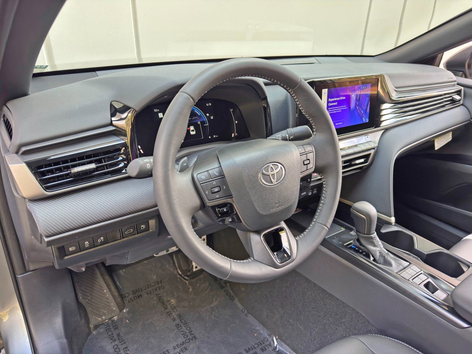 Used 2025 Toyota Camry SE w/ Convenience Package image 12