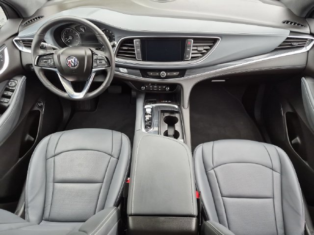 Used 2024 Buick Enclave Essence AWD/4WD image 13