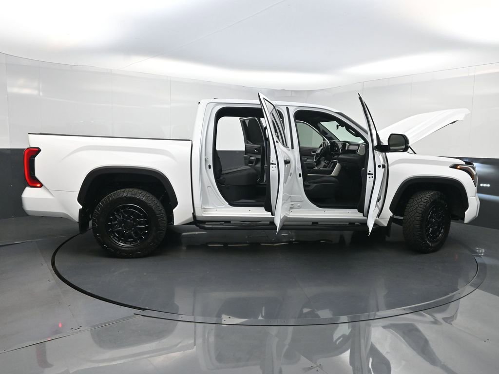 Used 2025 Toyota Tundra SR5 w/ SR5 Convenience Package AWD/4WD image 37