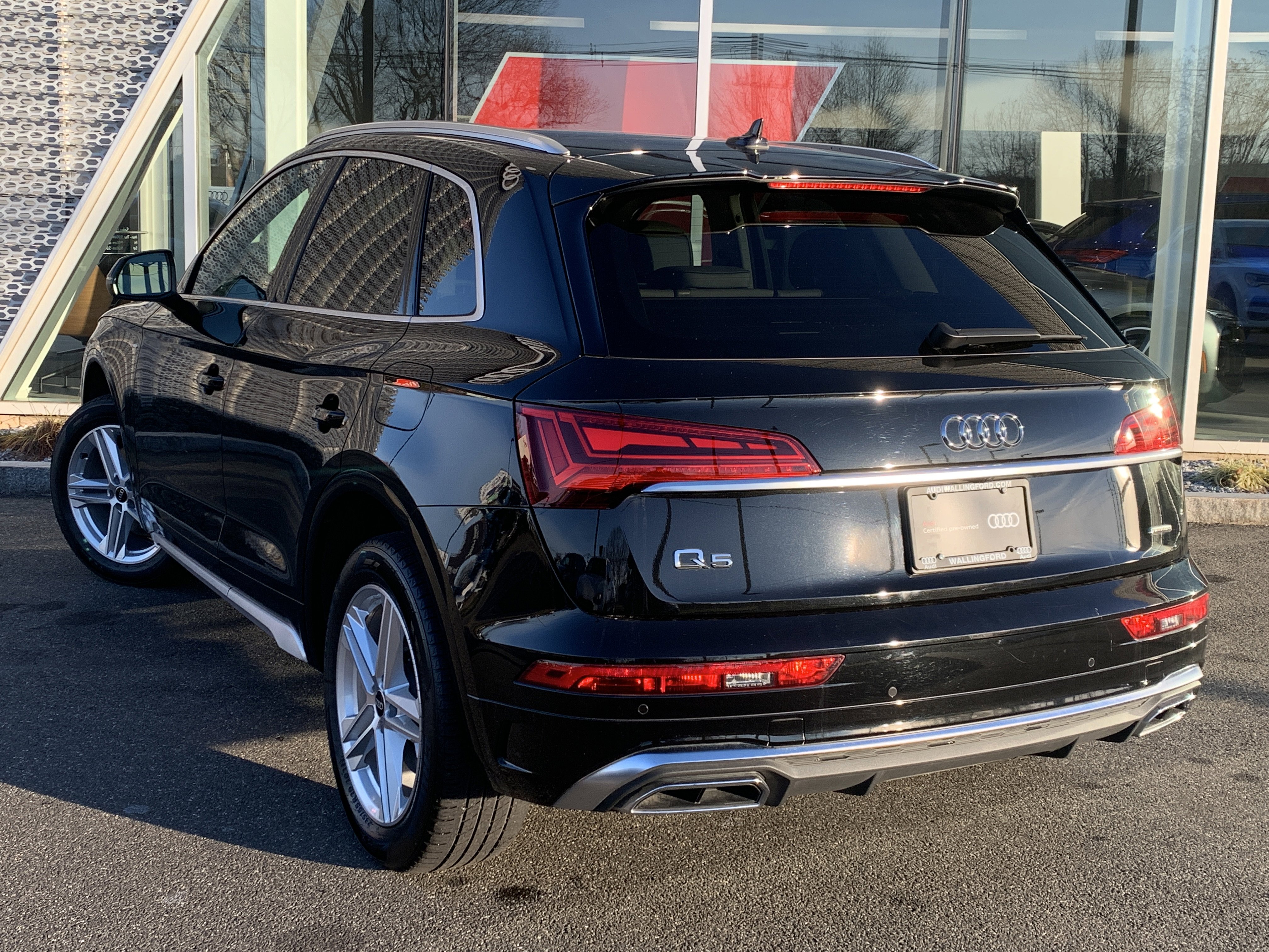 Certified 2022 Audi Q5 e Premium Plus w/ Premium Plus Package image 3