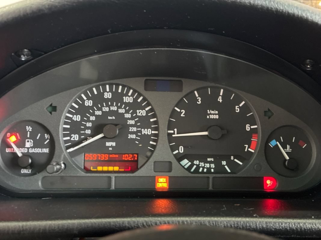 Used 1999 BMW 323i Convertible RWD image 13