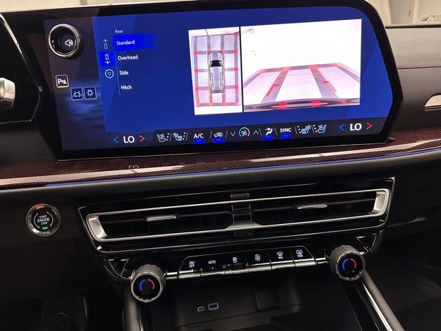 New 2026 Chevrolet Traverse RS w/ LPO, Floor Liner Package FWD image 17