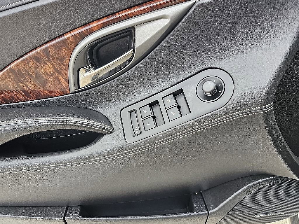 Used 2013 Buick LaCrosse Leather w/ Entertainment Package image 26