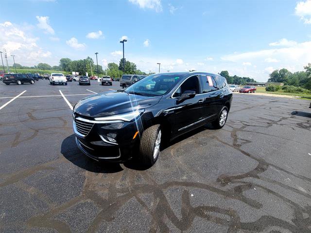 Used 2023 Buick Enclave Essence w/ Experience Buick Package image 8