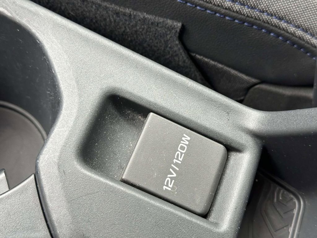 Used 2025 Subaru Forester Premium image 19