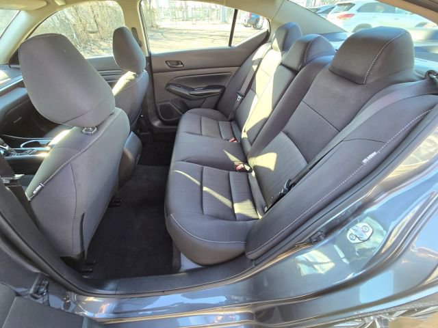 Used 2024 Nissan Altima 2.5 SV image 12