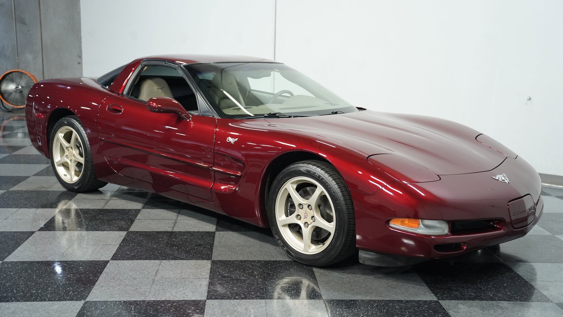Used 2003 Chevrolet Corvette 50th Anniversary Edition w/ Preferred Equipment Group image 13