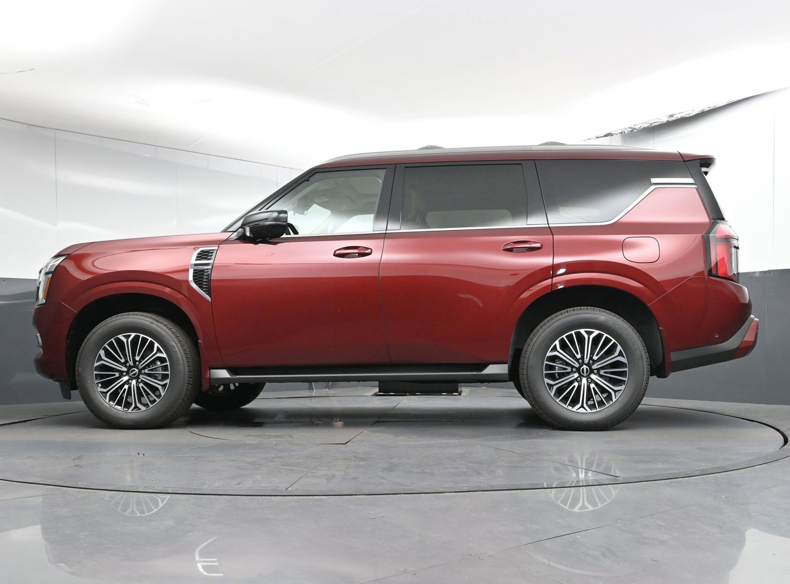 New 2025 Nissan Armada Platinum AWD/4WD image 31