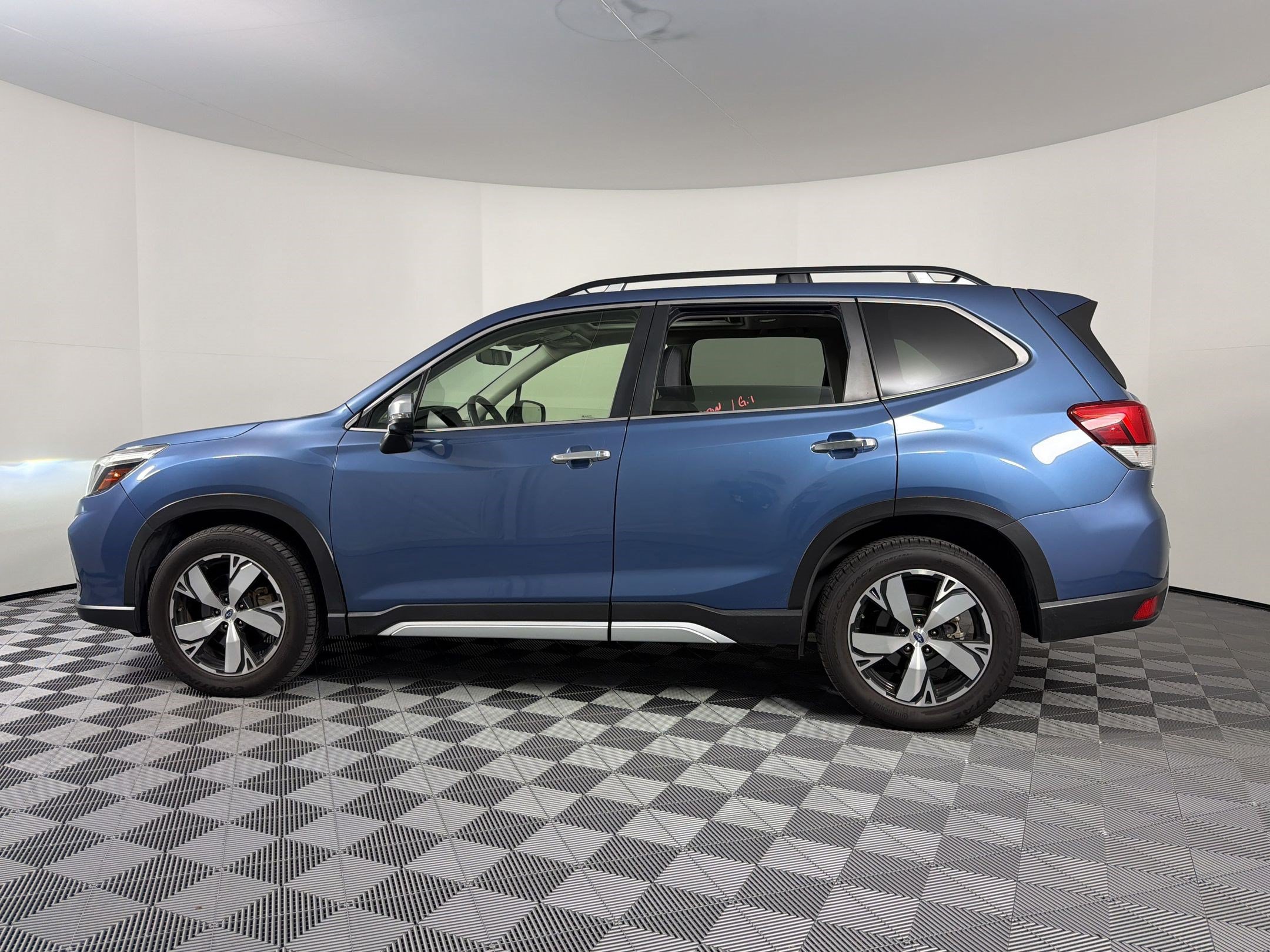 Used 2019 Subaru Forester Touring w/ Popular Package #3 AWD/4WD image 2