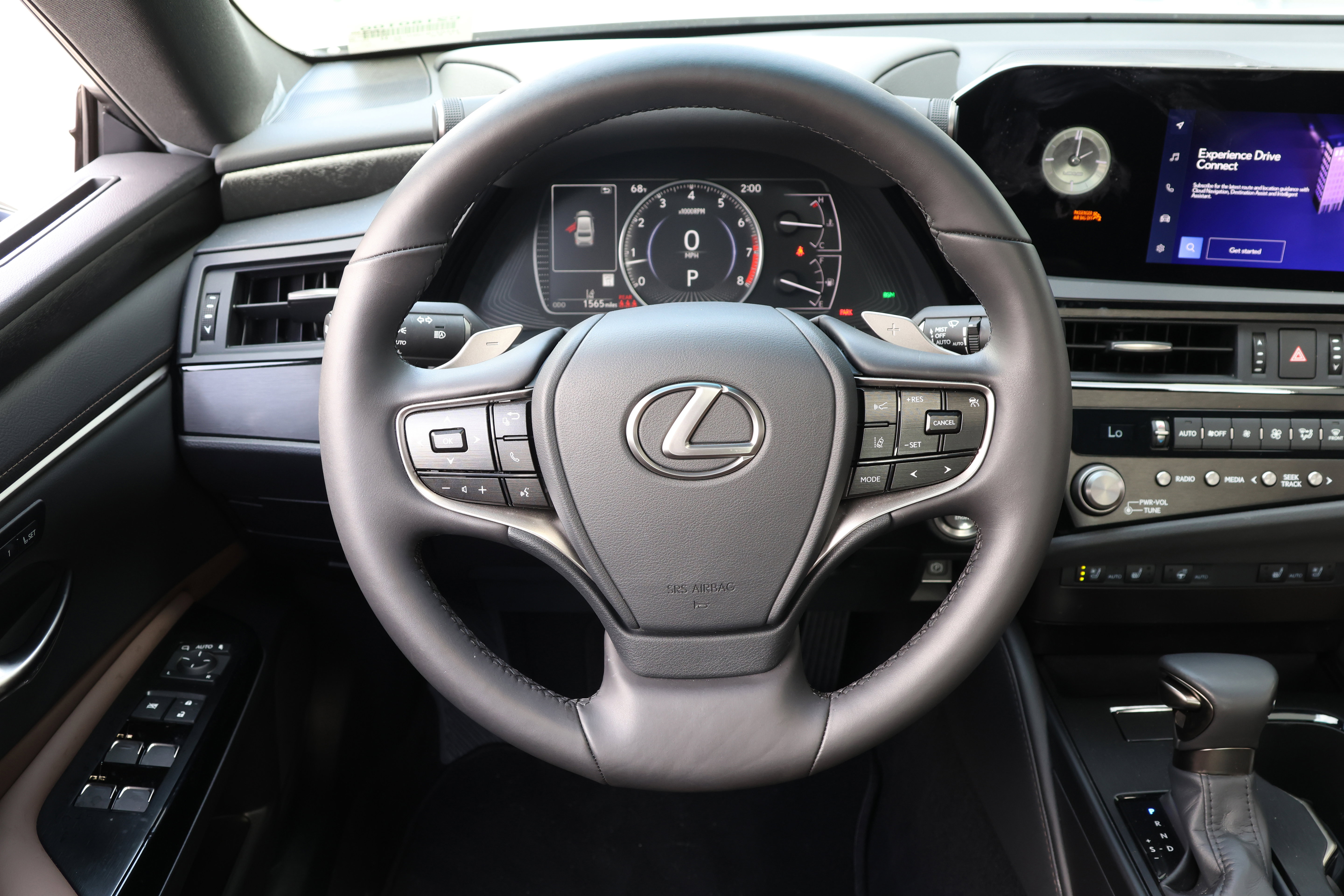 Used 2025 Lexus ES 350 w/ Premium Package image 16