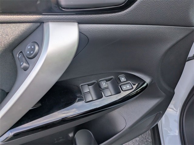 New 2025 Mitsubishi Eclipse Cross LE image 13