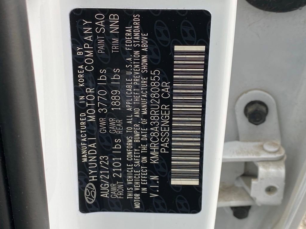 Used 2024 Hyundai Venue Limited image 36