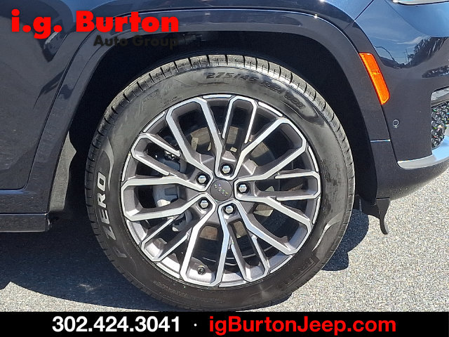 Used 2024 Jeep Grand Cherokee L Summit AWD/4WD image 8