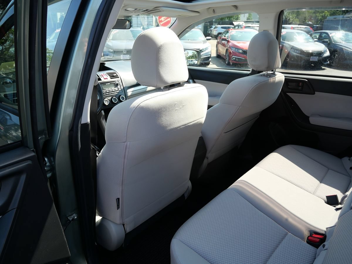 Used 2014 Subaru Forester 2.5i Premium w/ All-Weather Package AWD/4WD image 23