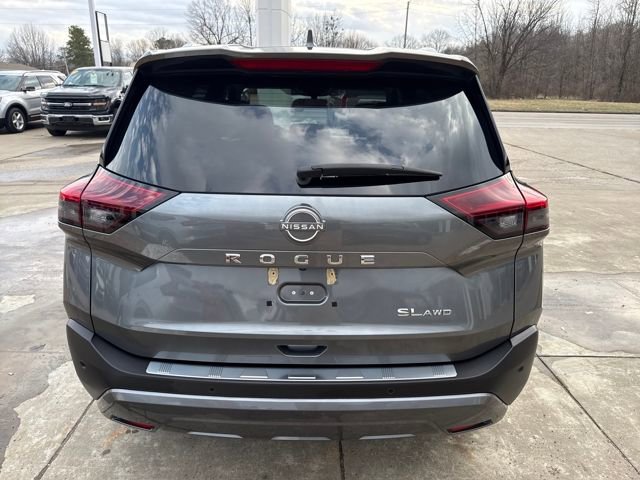 Used 2023 Nissan Rogue SL w/ SL Premium Package image 4