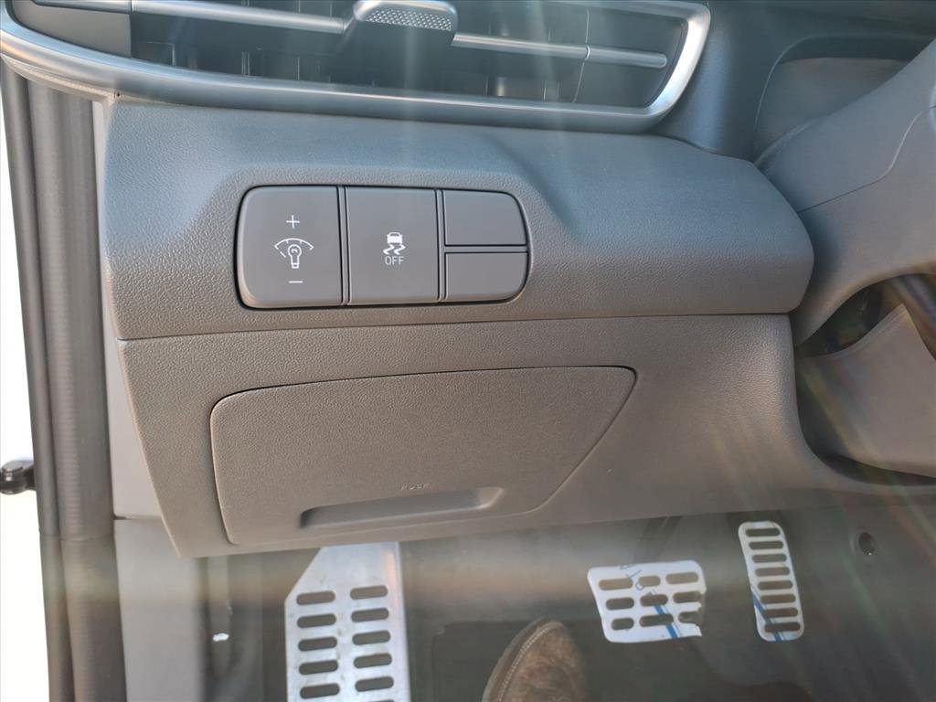 New 2026 Hyundai Elantra Sport image 16