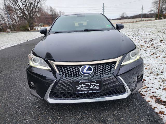 Used 2017 Lexus CT 200h image 3