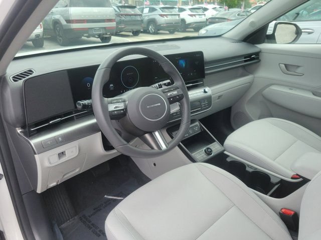 Certified 2025 Hyundai Kona Electric SEL FWD image 15