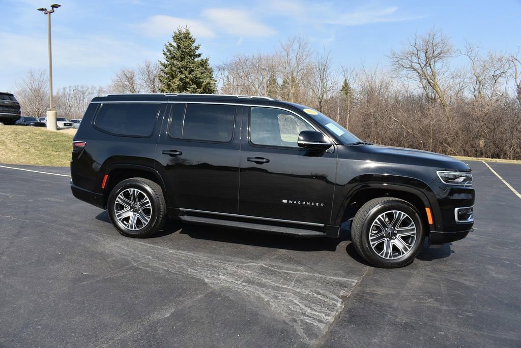 Used 2025 Jeep Wagoneer 4WD w/ Convenience Group I image 4