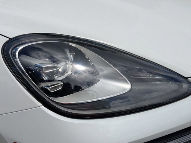 Used 2019 Porsche Cayenne image 18