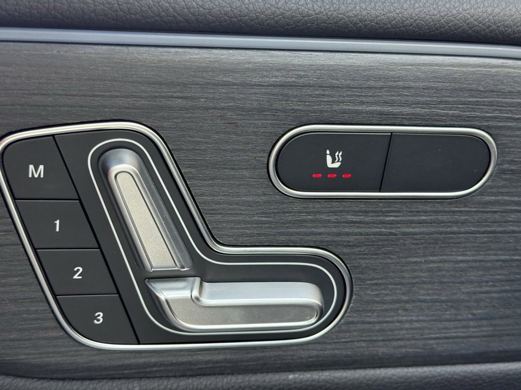 Used 2024 Mercedes-Benz GLB 250 image 15