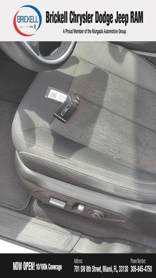 Used 2023 Jeep Grand Cherokee L Laredo image 7