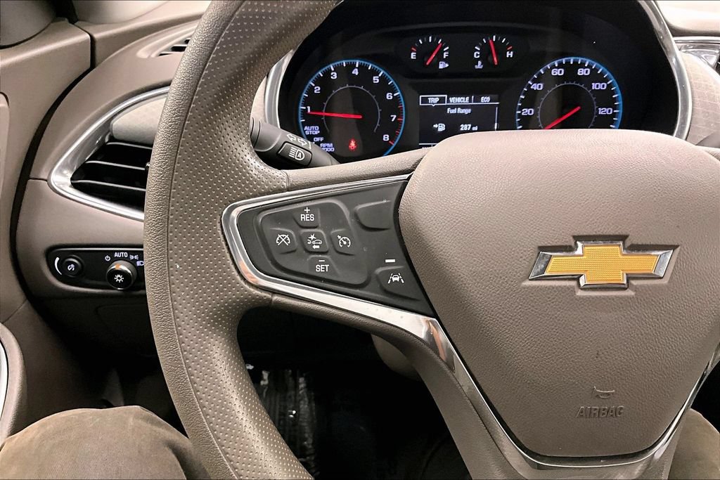 Used 2021 Chevrolet Malibu LT FWD image 17