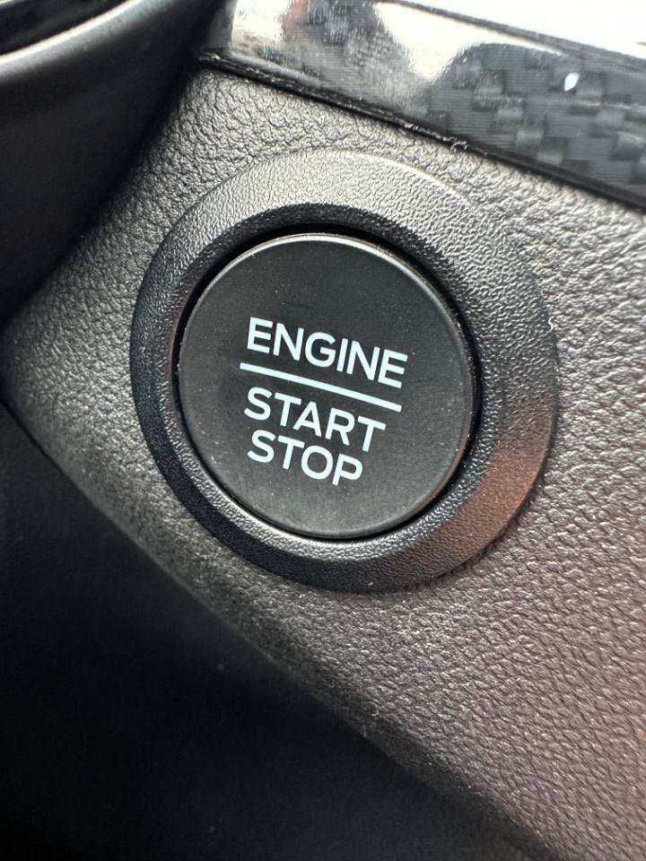 Used 2025 Ford Escape ST-Line FWD image 17