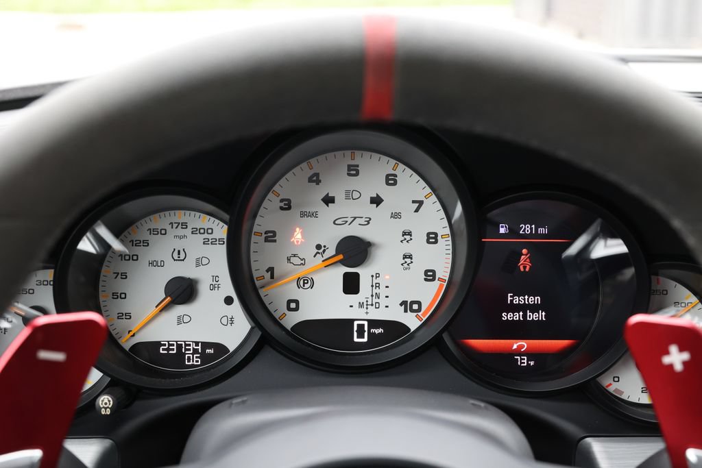 Certified 2018 Porsche 911 GT3 RWD image 37