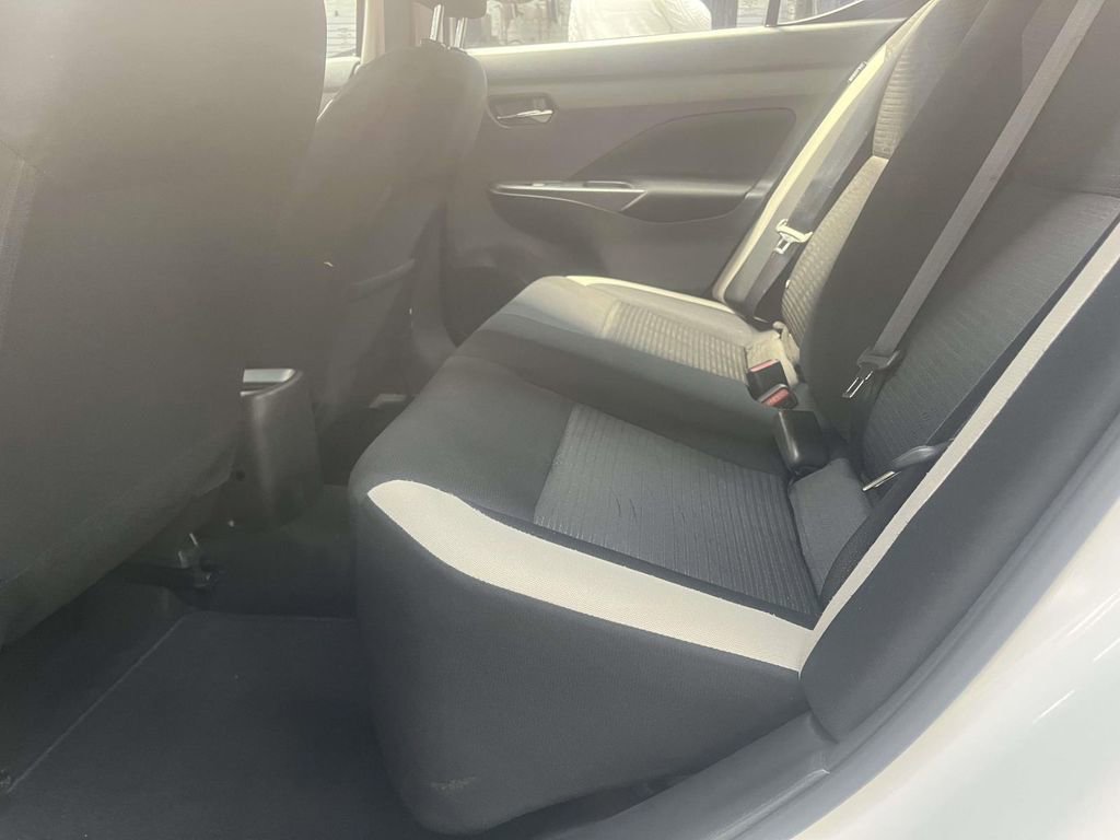 Used 2022 Nissan Versa SV image 11